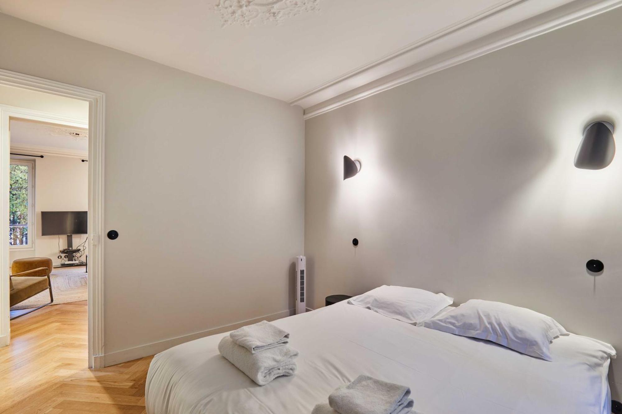 Appartement CMG Batignolles/ Mairie du 17ème à Paris Extérieur photo